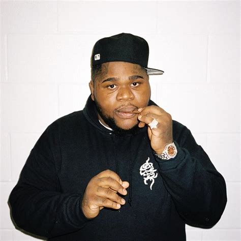 Fatboy SSE was born in Irvington, New Jersey. He attended Union Avenue Middle School in his hometown and was part of the football team as he was mainly fond of sports. Fatboy wanted to earn money fast and started selling drugs at 14. He sold weed, marijuana, and cocaine just to make money and ended up doing jail time between the …